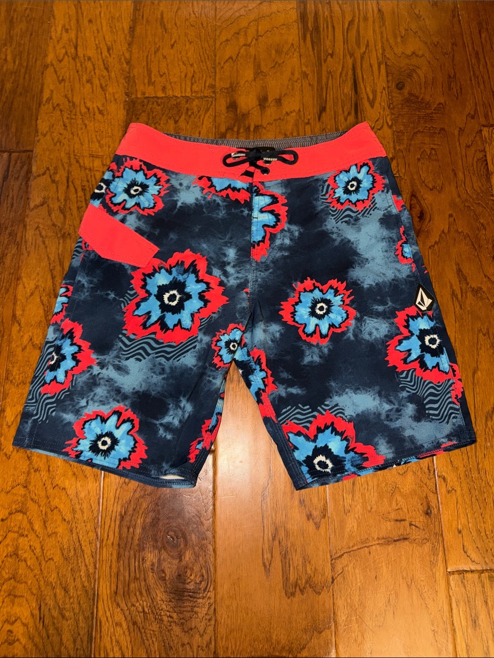Volcom Men’s Mod-Tech Navy & Coral Floral Boardshorts
